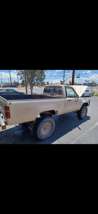 1986 Toyota Hilux 4th Gen - Image 7 of 15
