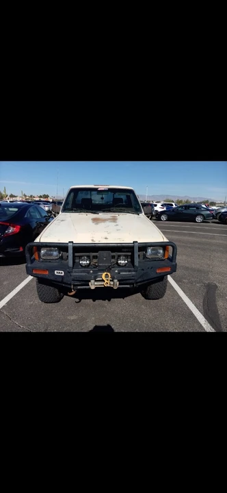 1986 Toyota Hilux 4th Gen - Image 12 of 15