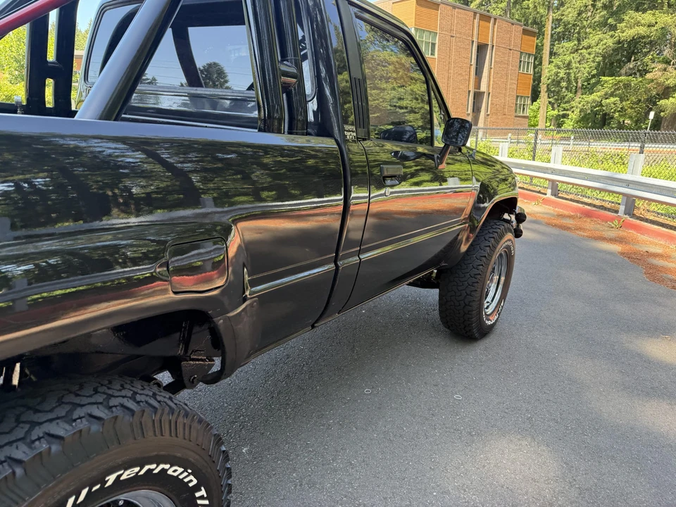 1986 Toyota Hilux 4th Gen - Image 18 of 31