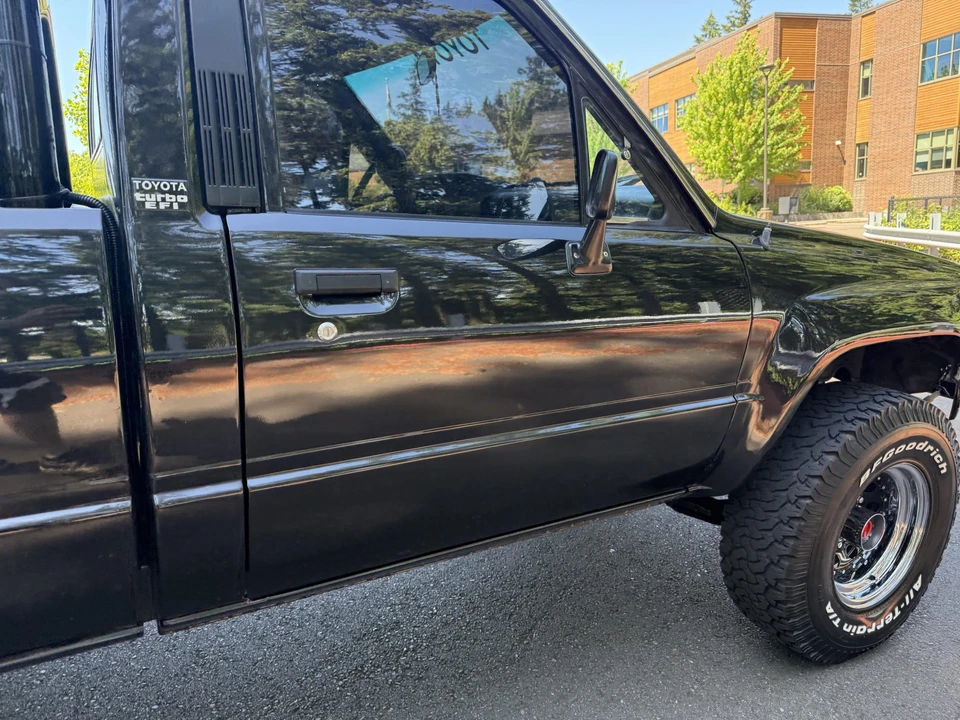 1986 Toyota Hilux 4th Gen - Image 24 of 31