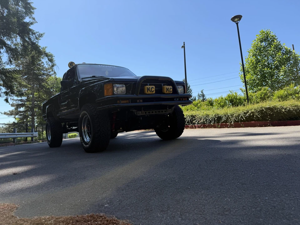 1986 Toyota Hilux 4th Gen - Image 8 of 31