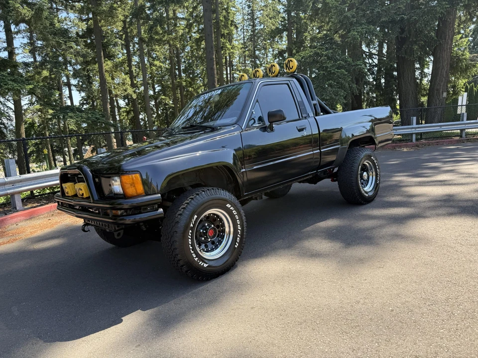 1986 Toyota Hilux 4th Gen - Image 3 of 31