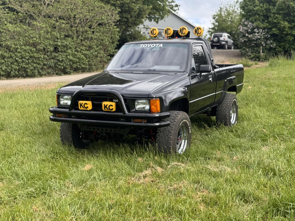 1986 Toyota Hilux 4th Gen - Image 12 of 31