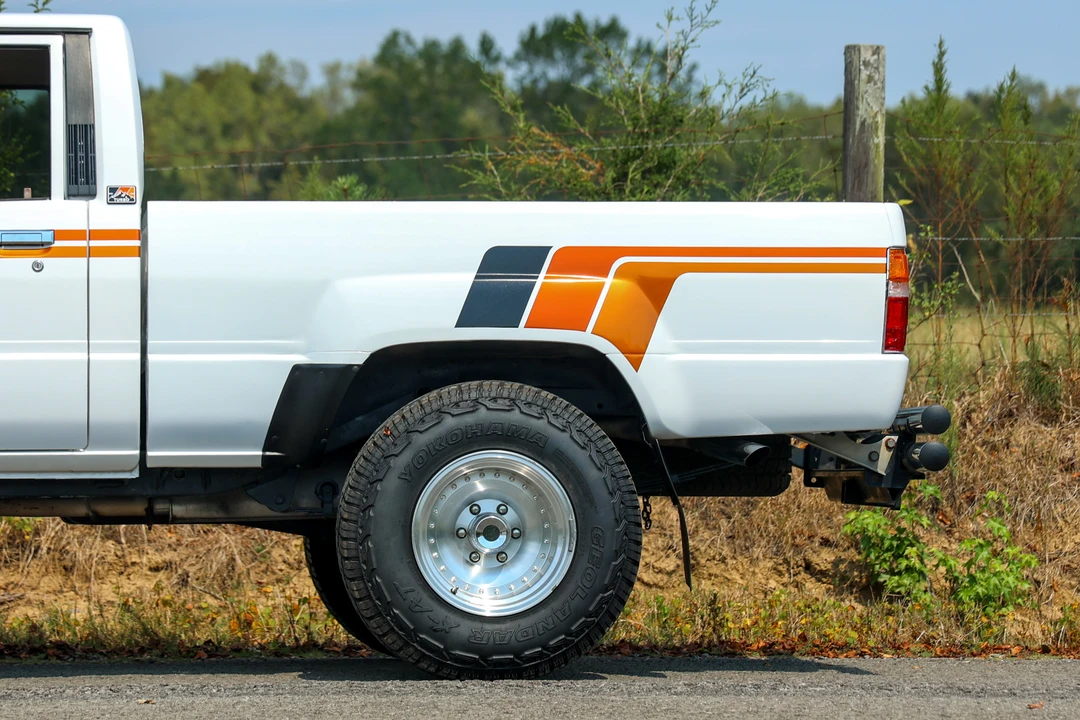 1986 Toyota Hilux 4th Gen - Image 9 of 31