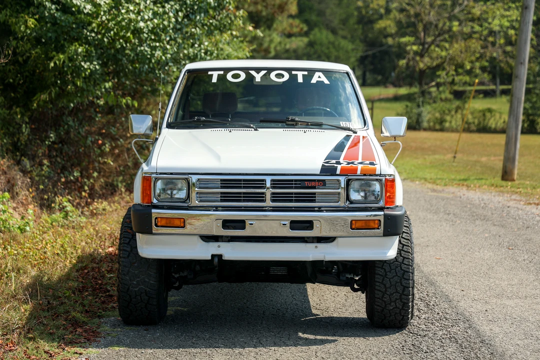 1986 Toyota Hilux 4th Gen - Image 11 of 31