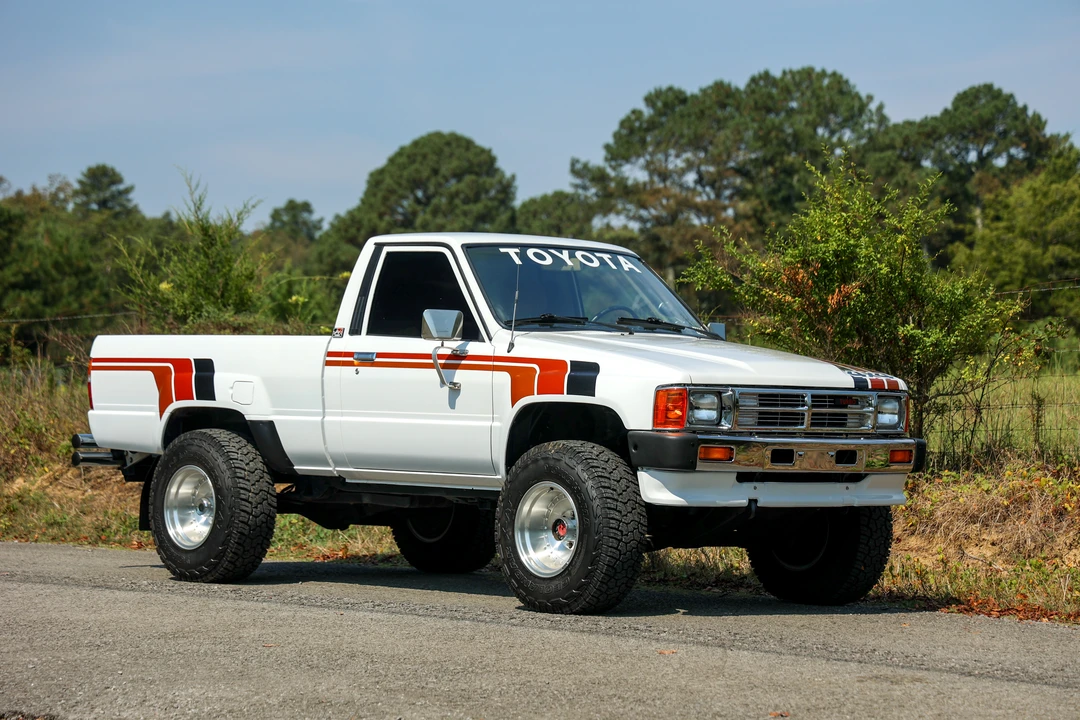 1986 Toyota Hilux 4th Gen - Image 3 of 31