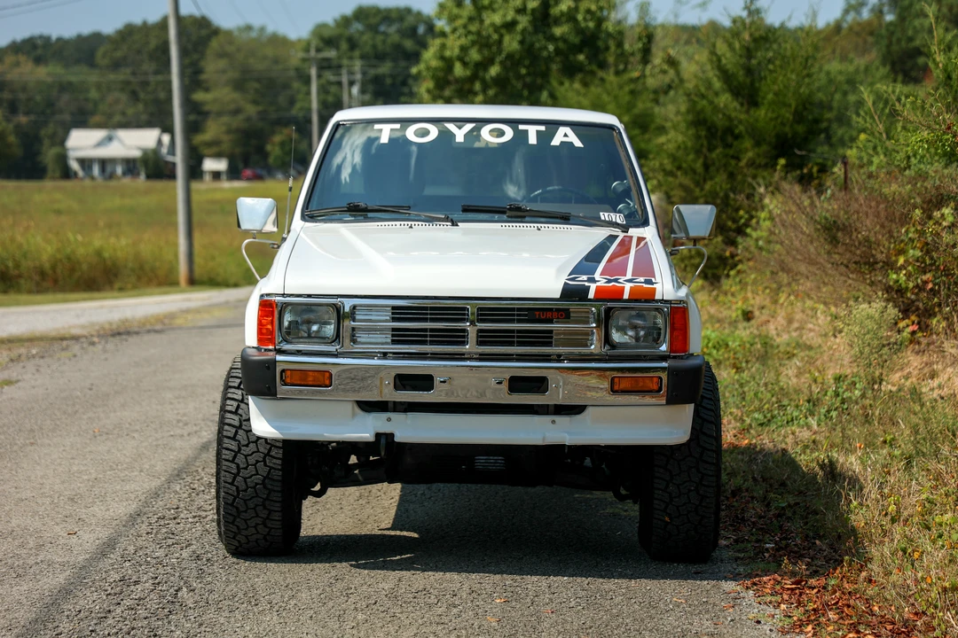 1986 Toyota Hilux 4th Gen - Image 2 of 31