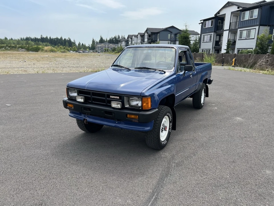 1986 Toyota Hilux 4th Gen - Image 17 of 21