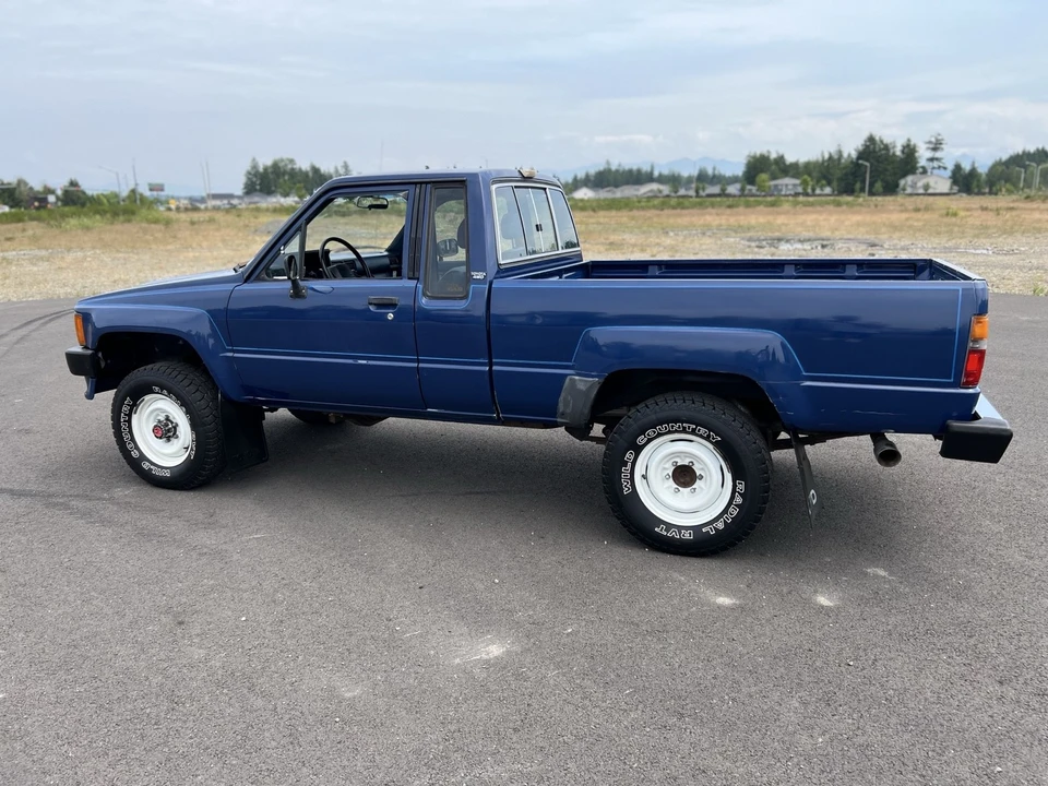1986 Toyota Hilux 4th Gen - Image 3 of 21