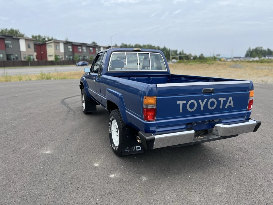 1986 Toyota Hilux 4th Gen - Image 5 of 21
