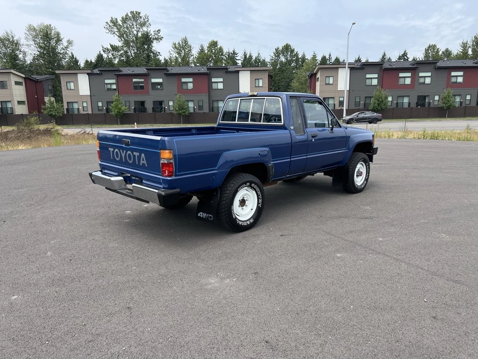 1986 Toyota Hilux 4th Gen - Image 7 of 21