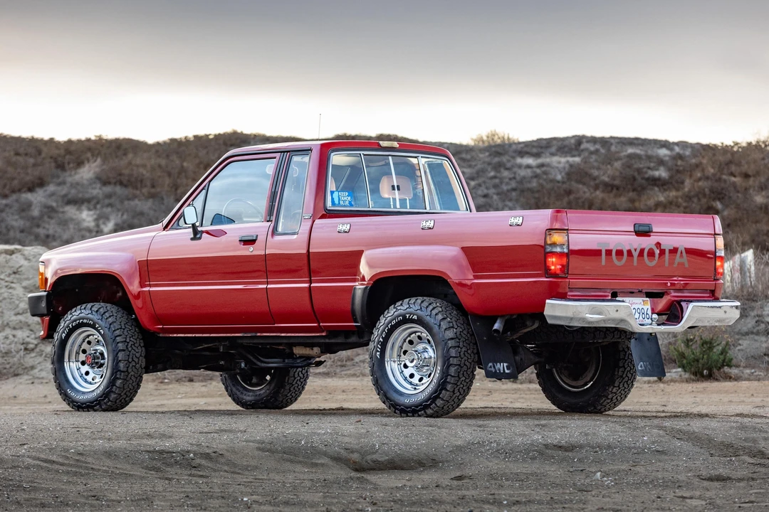 1986 Toyota Hilux 4th Gen - Image 4 of 31