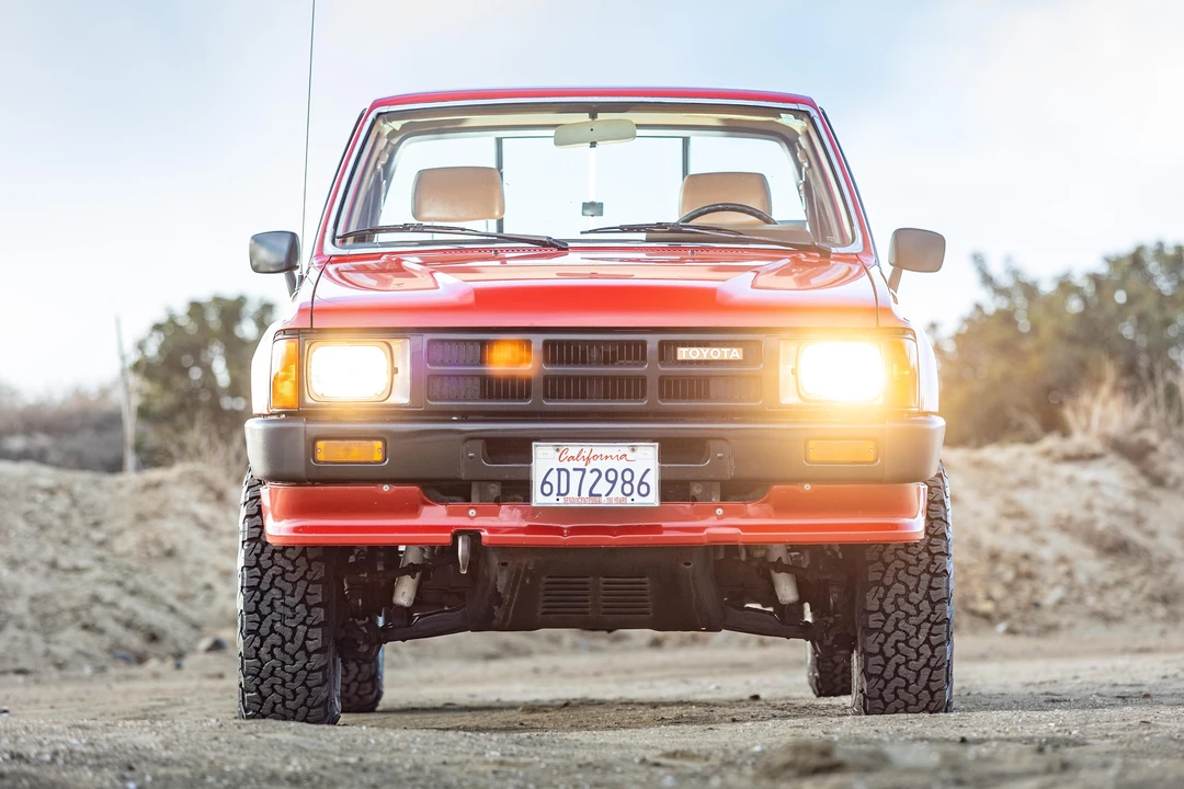 1986 Toyota Hilux 4th Gen - Image 8 of 31