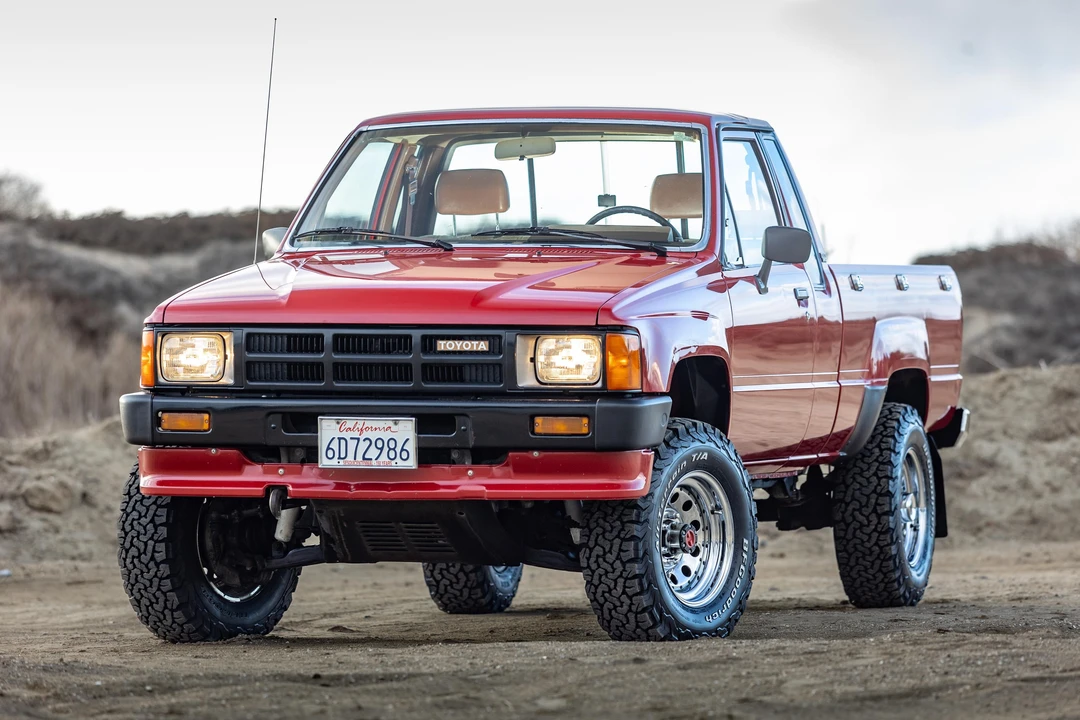 1986 Toyota Hilux 4th Gen - Image 11 of 31