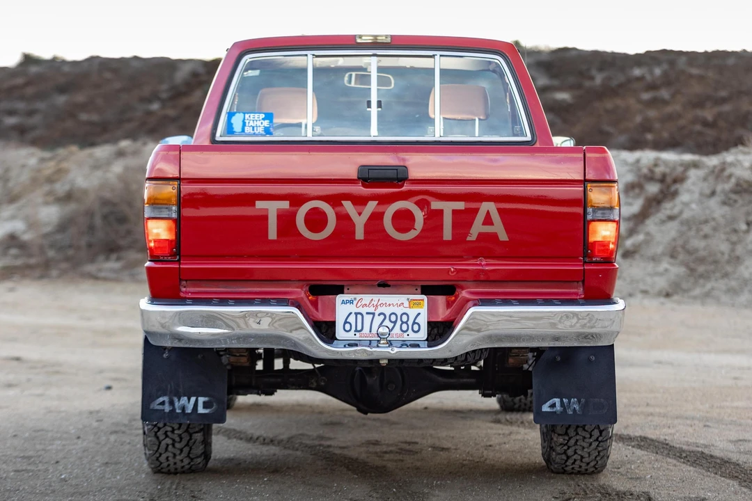 1986 Toyota Hilux 4th Gen - Image 5 of 31