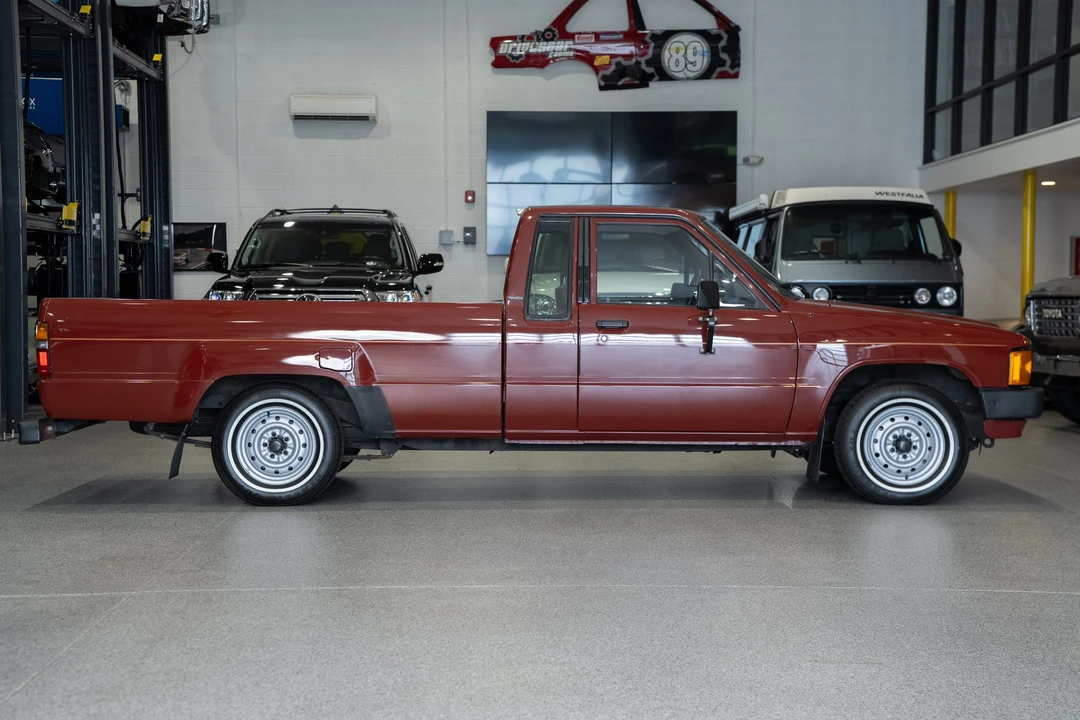 1986 Toyota Hilux 4th Gen - Image 23 of 31