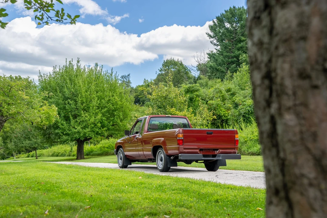 1986 Toyota Hilux 4th Gen - Image 7 of 31
