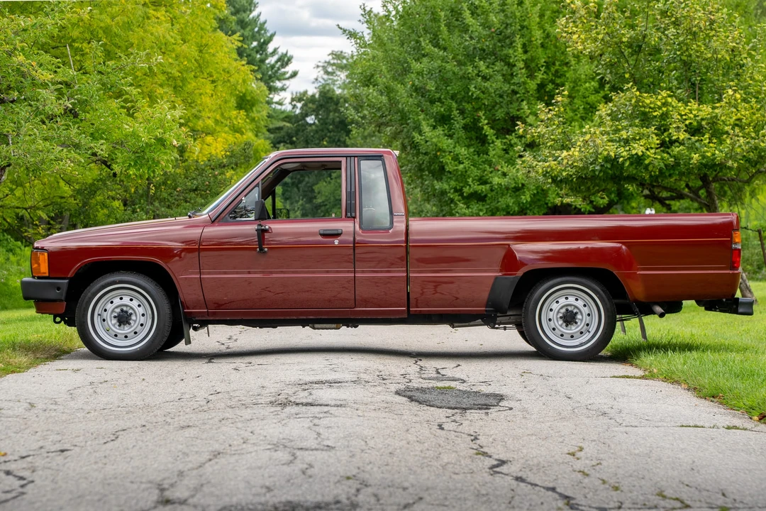 1986 Toyota Hilux 4th Gen - Image 5 of 31