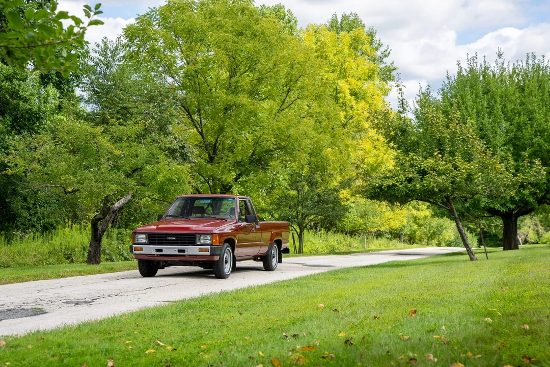 1986 Toyota Hilux 4th Gen - Image 2 of 31