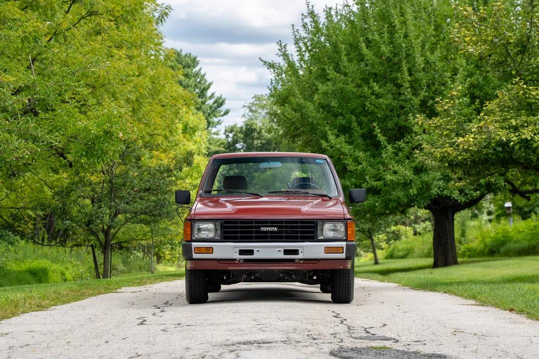 1986 Toyota Hilux 4th Gen - Image 16 of 31
