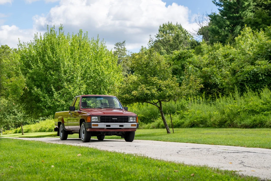 1986 Toyota Hilux 4th Gen - Image 14 of 31