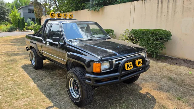 1986 Toyota Pickup XtraCab SR5 4×4 5-Speed
