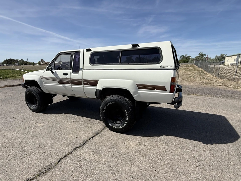 1986 Toyota Hilux 4th Gen - Image 18 of 31
