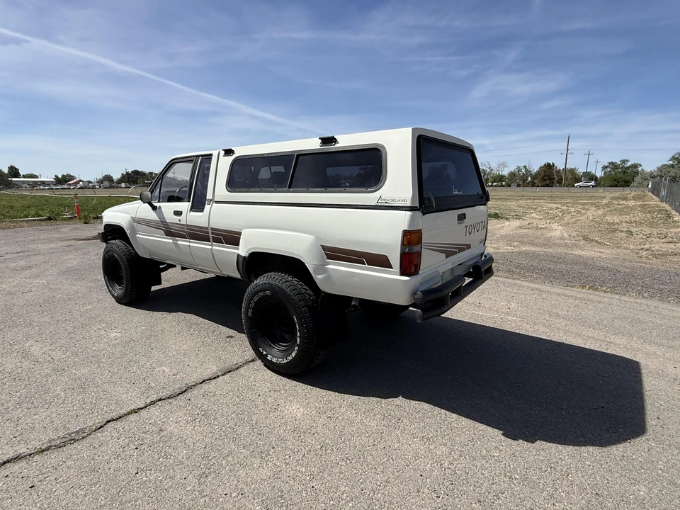1986 Toyota Hilux 4th Gen - Image 19 of 31