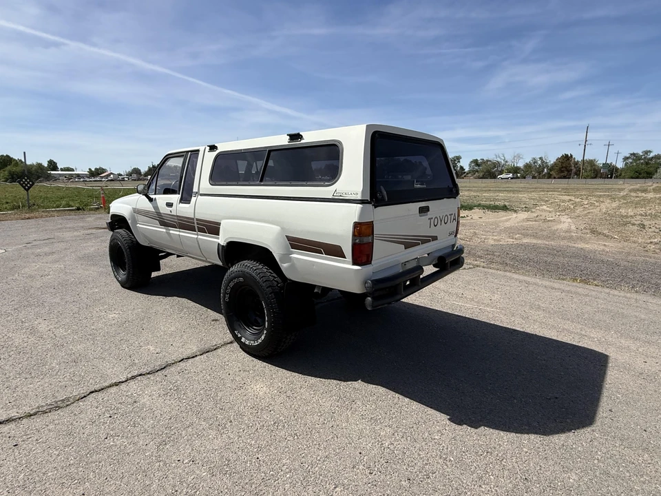 1986 Toyota Hilux 4th Gen - Image 22 of 31