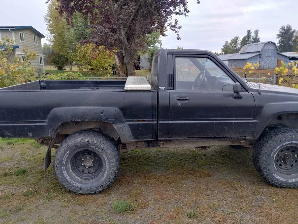 1986 Toyota T100 - Image 3 of 10