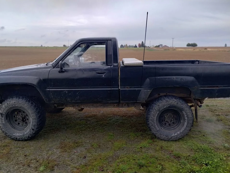 1986 Toyota T100 - Image 2 of 10