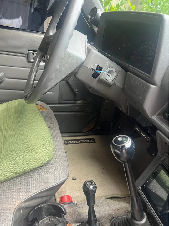 1986 Toyota T100 - Image 15 of 18