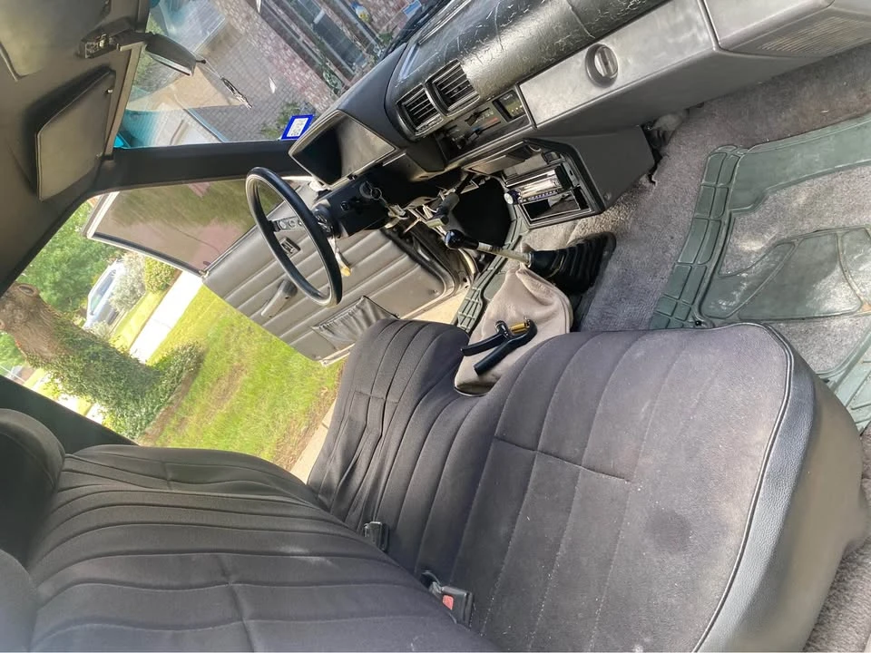 1986 Toyota T100 - Image 9 of 16