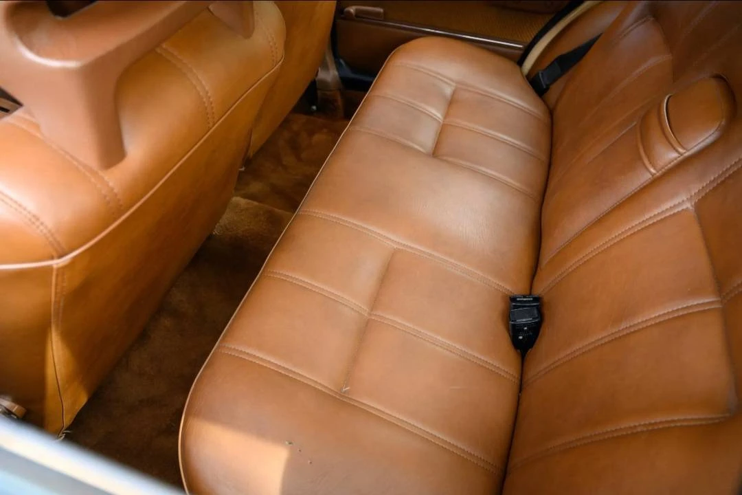 1986 Volvo 245 - Image 14 of 23