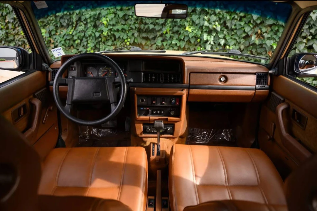 1986 Volvo 245 - Image 9 of 23