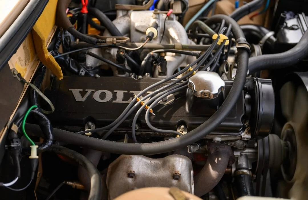 1986 Volvo 245 - Image 19 of 23