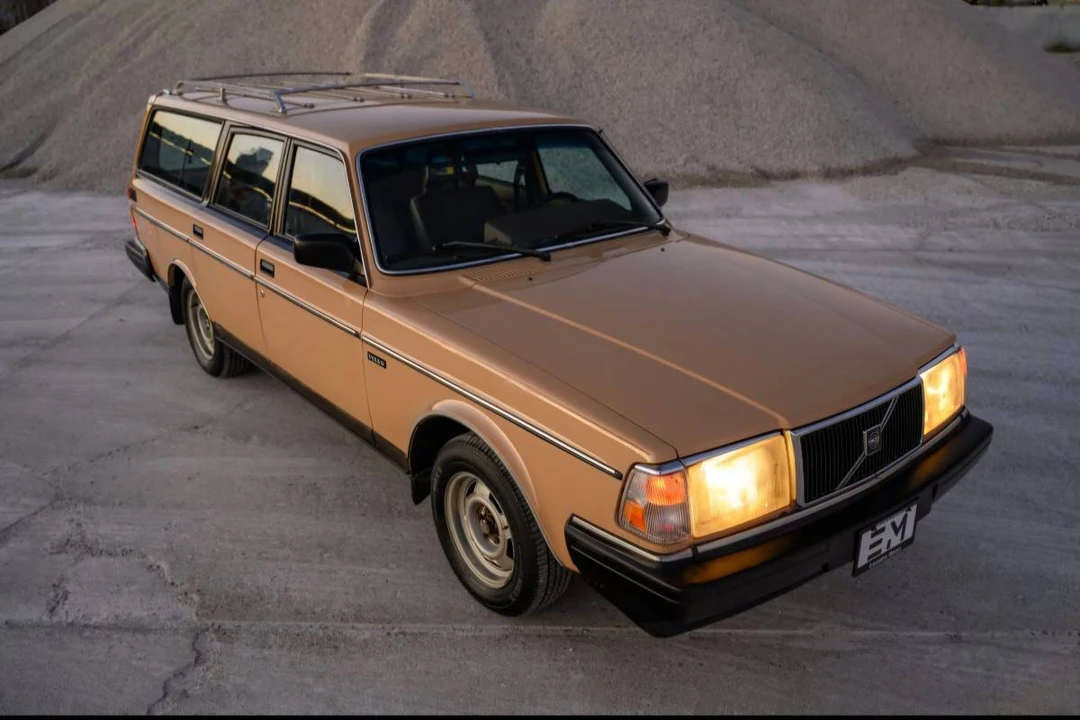 1986 Volvo 245 - Image 4 of 23