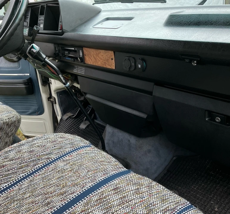 1986 Volkswagen Vanagon - Image 17 of 22
