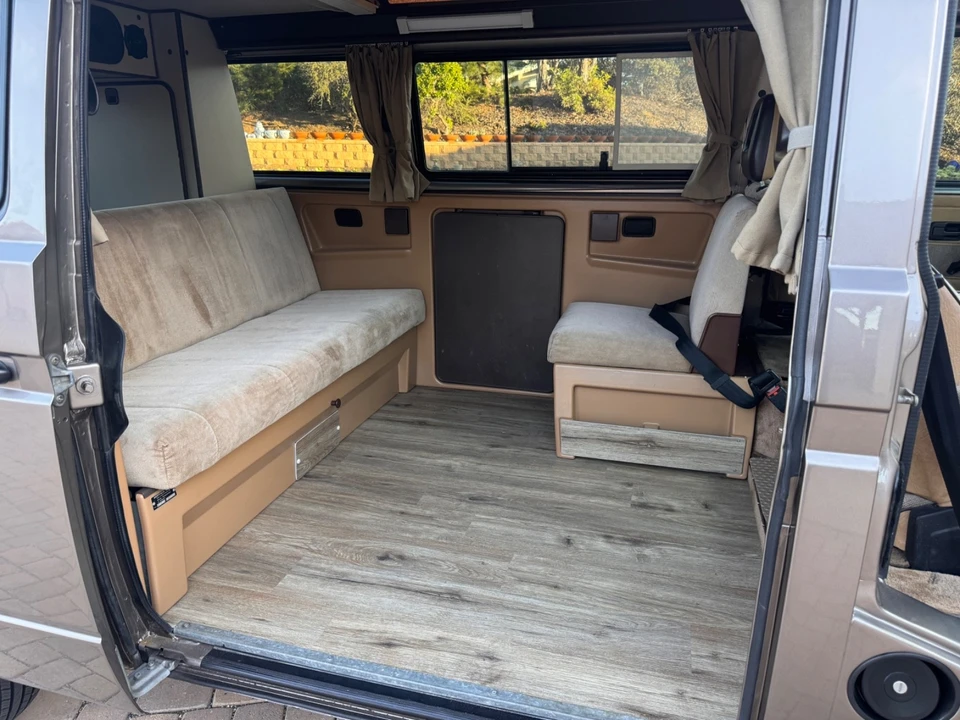 1986 Volkswagen EuroVan - Image 10 of 21
