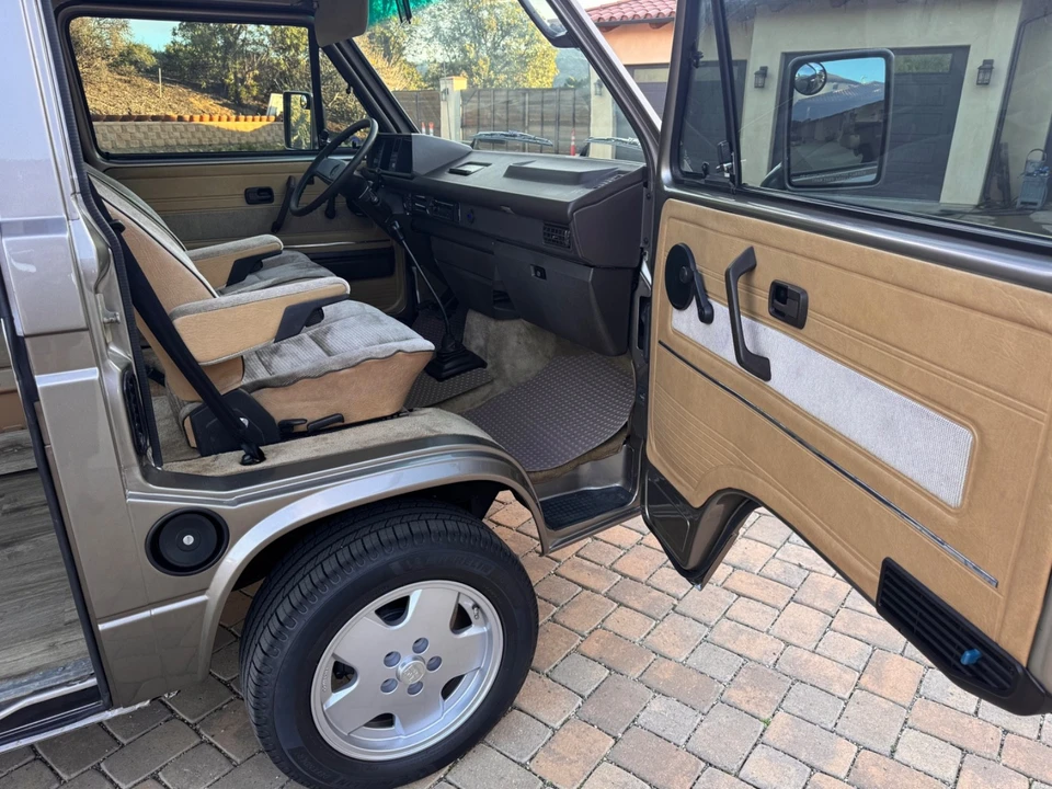 1986 Volkswagen EuroVan - Image 9 of 21