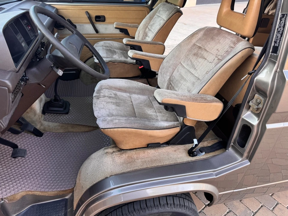 1986 Volkswagen EuroVan - Image 8 of 21