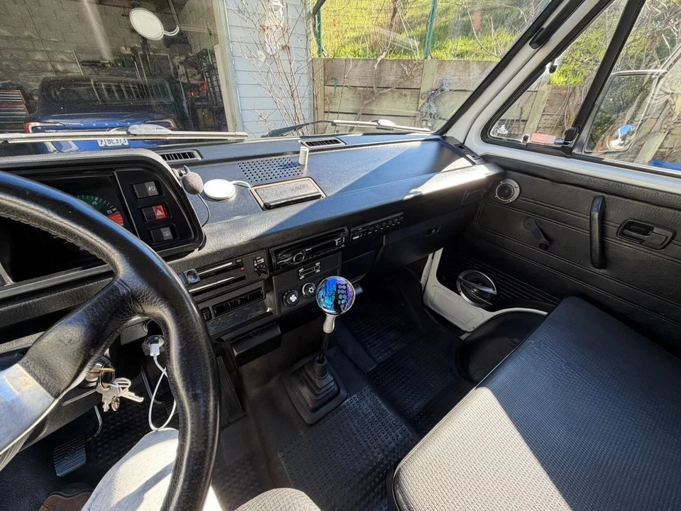 1986 Volkswagen Vanagon - Image 13 of 17