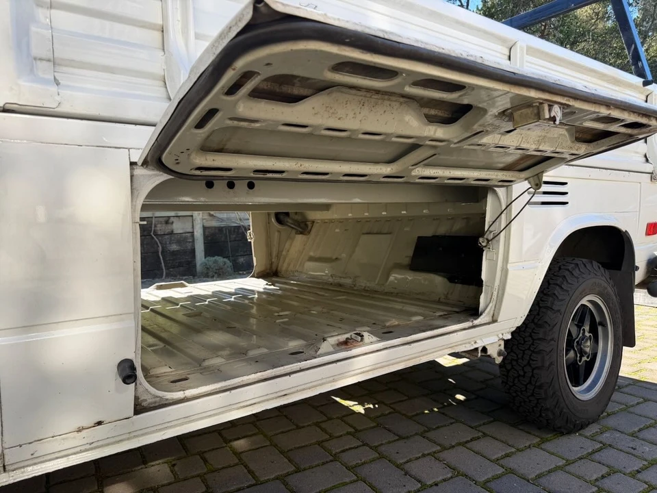 1986 Volkswagen Vanagon - Image 16 of 17