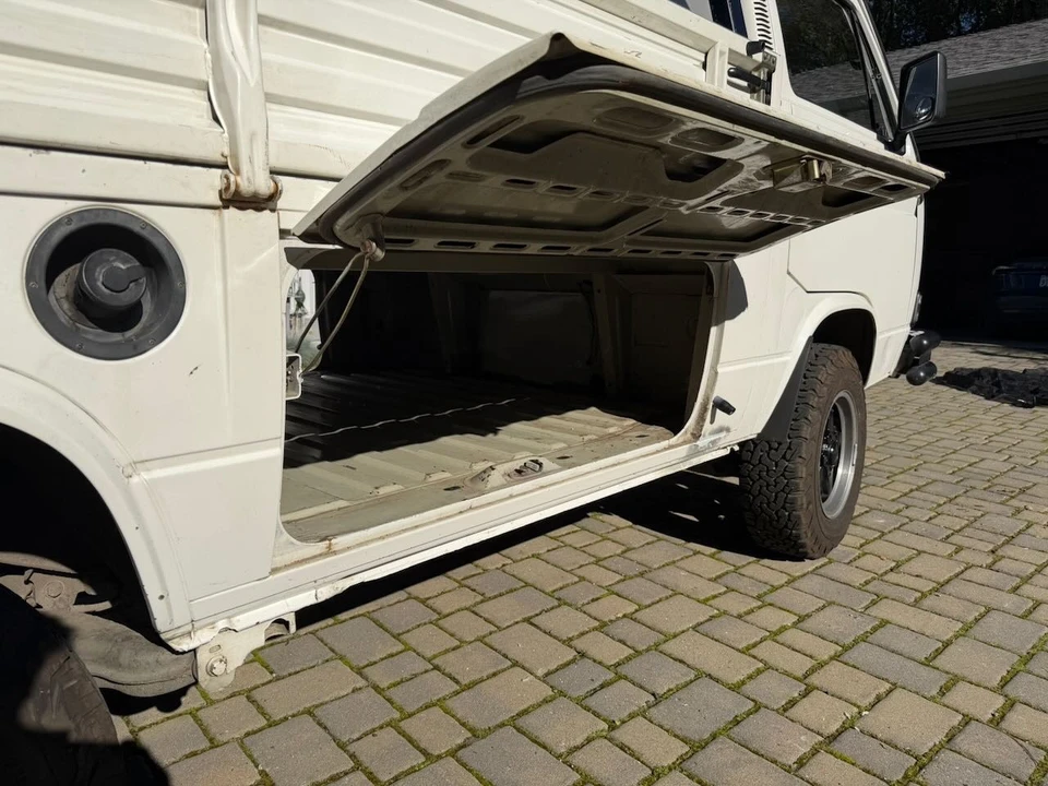 1986 Volkswagen Vanagon - Image 17 of 17
