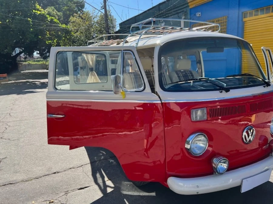 1986 Volkswagen Bay-Window Bus - Image 6 of 19
