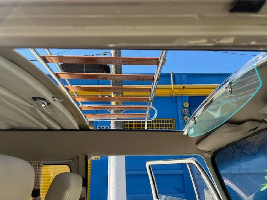 1986 Volkswagen Bay-Window Bus - Image 11 of 19