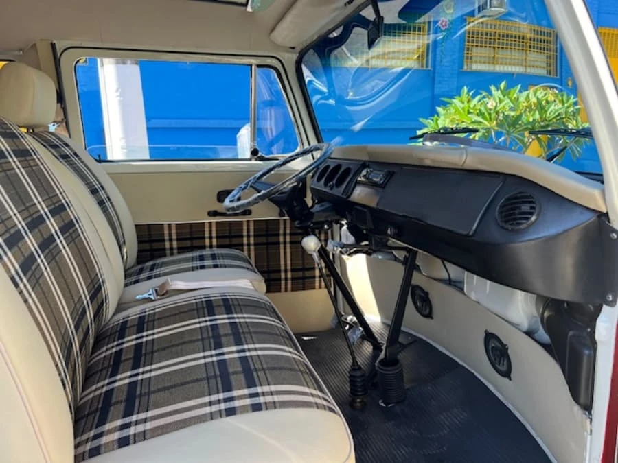1986 Volkswagen Bay-Window Bus - Image 14 of 19