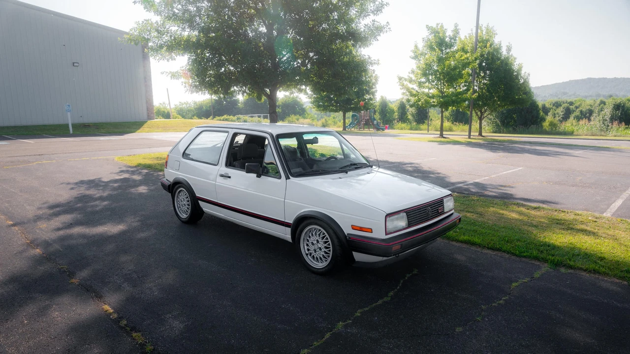 1986 Volkswagen GTI Mk2 - Image 18 of 31