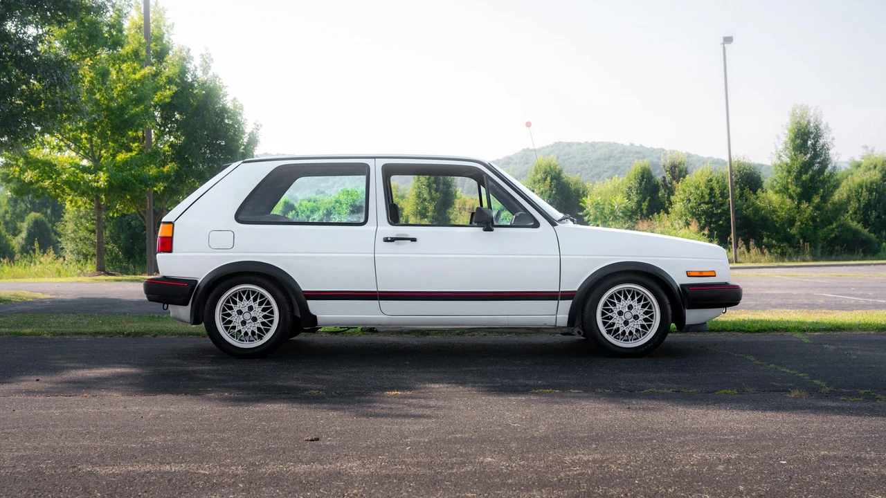 1986 Volkswagen GTI Mk2 - Image 24 of 31