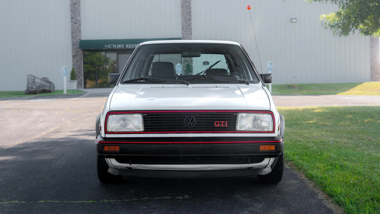 1986 Volkswagen GTI Mk2 - Image 12 of 31
